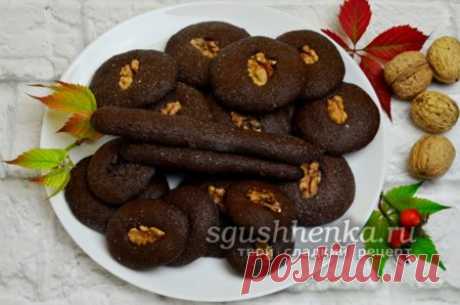 Шоколадное печенье с орехами, рецепт с фото