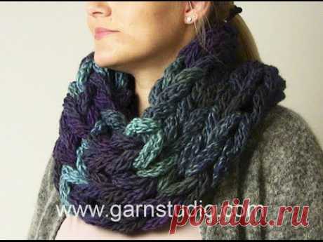 DROPS Knitting  Tutorial: How to finger and arm knit a neckwarmer