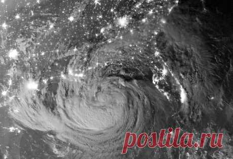 Так выглядел ураган  Исаак  28 августа 2012  года из космоса