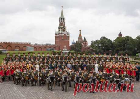 Alexandrov_Ensemble_11.jpg (Изображение JPEG, 550 × 390 пикселов)