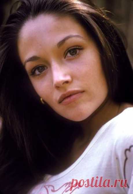 Оливия Хасси (Olivia Hussey)
- 17 апреля, 1951