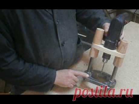 Направляющие для бытовой дрели своими руками: варианты, материалы и технология изготовления