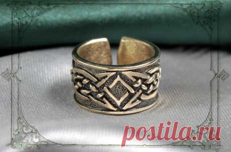Широкое кольцо с кельтским орнаментом из бронзы в рок магазине JOKER