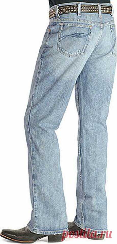 Джинсы Cinch® Mens Dooley Relaxed Fit Jeans – сочетают в себе классические и молодежные тренды современной джинсовой моды, законодателем которой являются США. Эти американские джинсы выполнены из Premium Denim плотностью 13,25 унций, состоящего из 100 хлопка. Шлифование, потертости джинсов сделаны вручную. Бесплатная доставка.