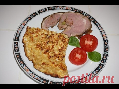 Маца Брай – лепешка из мацы ___ Matzo Brei Маца, вода, яйцо, масло для жарки или как запеканку в духовку. Мацу разломать на кусочки, переложить в миску, залить кипятком и накрыть сверху другой миской. Когда маца станет мягкой, слить лишнюю воду, дать остыть немного (до комн. температуры), добавить, яйцо, соль, можно перец. Жарить как оладушки на растительном масле или запеканкой в духовке, обмазав форму сл. маслом и обсыпав мукой из мацы (провернуть мацу через мясорубку)