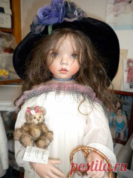 TheyNeverGrowUpNursery: Dianna Effner's "The Doll Studio"