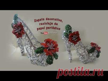 Zapato decorativo, reciclaje de papel periódico - Decorative shoe, recycling of newsprint