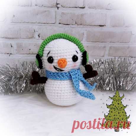 PDF Снеговик в наушниках. FREE amigurumi crochet pattern. Бесплатный мастер-класс, схема описание для вязания амигуруми крючком. Игрушки своими руками! Snowman, muñeco de nieve, boneco de neve, bonhomme de neige, Schneemann, bałwan, 雪だるま. #амигуруми #amigurumi #amigurumidoll #amigurumipattern #freepattern #freecrochetpatterns #crochetpattern #crochetdoll #crochettutorial #patternsforcrochet #вязание #вязаниекрючком #handmadedoll #рукоделие #ручнаяработа #pattern #tutorial #häkeln #amigurumis