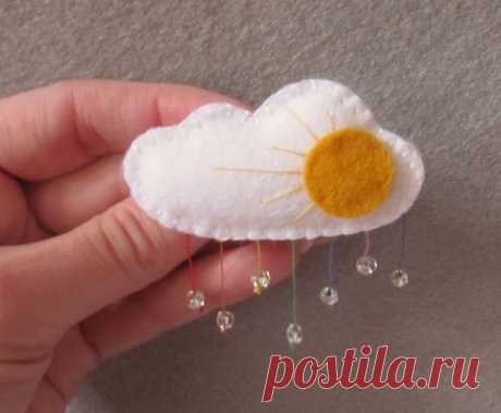 Cloud and rainbow, raindrops brooch