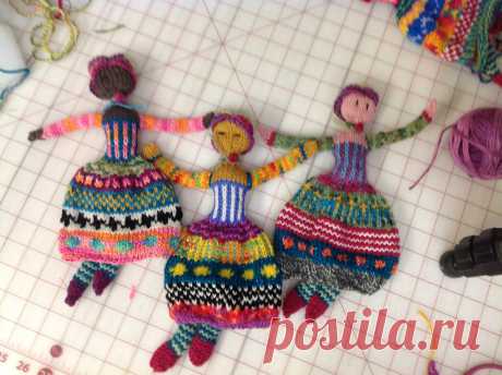 Knit Dancing Dolls Free Pattern This is the PDF for Knit Dancing Dolls