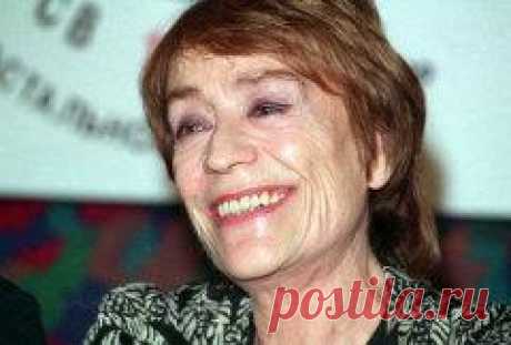 28 февраля в 2011 году умер(ла) Анни Жирардо