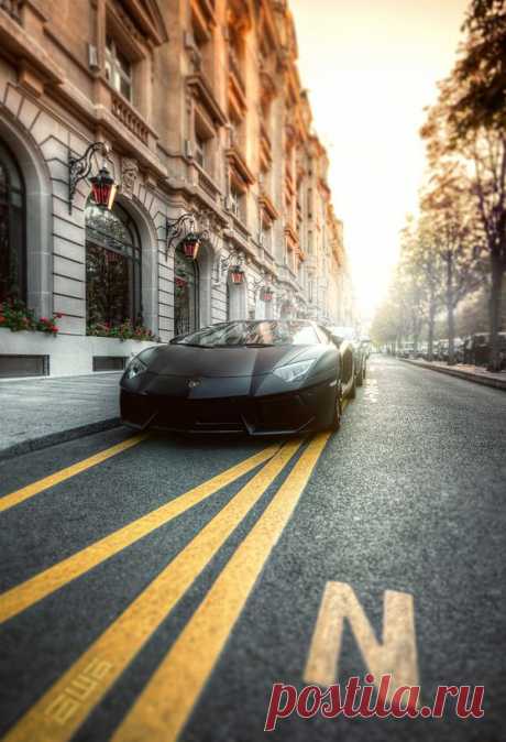 Lamborghini in Paris.