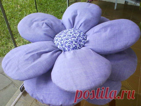 Красивые подушки в форме цветов из ткани — Рукоделие