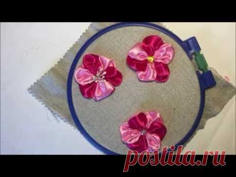 Красивый цветок из атласной ленты двух цветов /Beautiful flower of satin ribbon of two colors