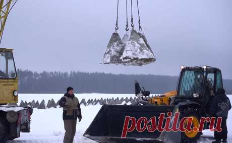 Украина установила «зубы дракона» на границе с Россией и Белоруссией. ВСУ возведут оборонительные заграждения на «наиболее опасных направлениях», среди них Черниговская область, которая граничит с Брянской и белорусской Гомельской областями