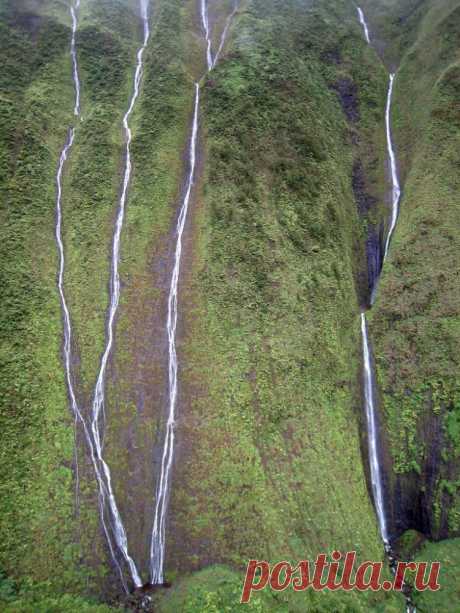 Водопад Хонокохау на Гавайях - Путешествуем вместе