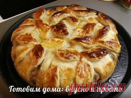 Полупирог из мясного фарша с яйцами