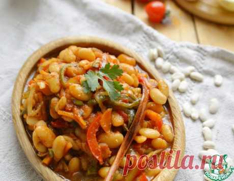 Фасоль в томате с маринованными огурцами – кулинарный рецепт