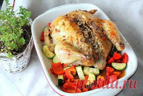 Курица, фаршированная гречкой - рецепт с пошаговыми фото / Меню недели