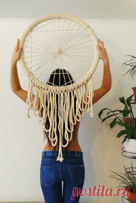 Large Dream Catcher Macrame Wall Hanging Large Macrame Wall Hanging Woven Wall Hanging Modern Macrame WallArt Gypsy Décor Boho Wall Hanging Large Dream Catcher Large Macrame Wall Hanging Lace Dream Catcher Wall Hanging Modern Wall Art Gypsy Décor Boho Wall Hanging Dreamcatcher Dream Catcher - Beautiful natural art piece for your bedroom, living room or kitchen! This Dreamcatcher wall hanging is made from eco-friendly