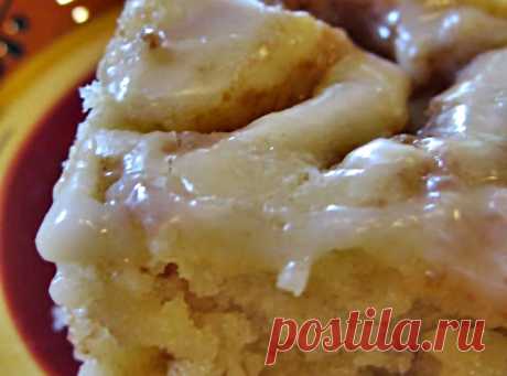 Cinnamon Roll Cake .... This cake is WONDERFUL ... and SO EASY to make!