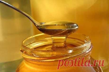 МЕДОВАЯ ВОДА ИЗГОНИТ ПАРАЗИТОВ, ПОМОЖЕТ ПОХУДЕТЬ 



Одну чайную ложку мёда развести в стакане сырой воды. Получаем 30% раствор мёда, который по составу идентичен плазме крови. Мёд в сырой воде формирует кластерные связи (структурирует ее). Это повы…