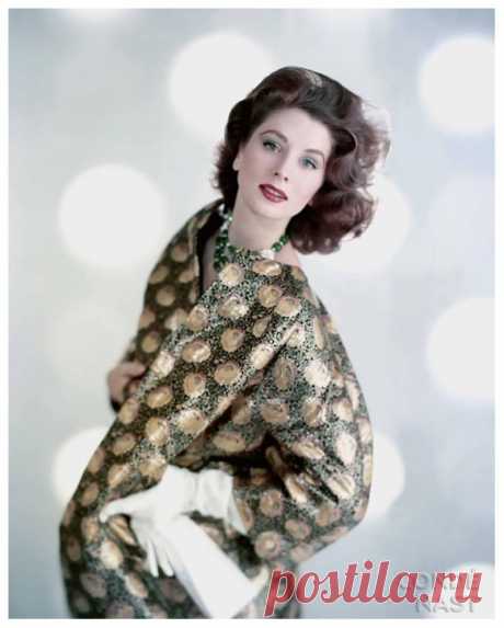 Suzy Parker, photo by Karen Radkai, 1958