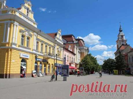 Закарпатская феерия. Город Берегово, центральная площадь.