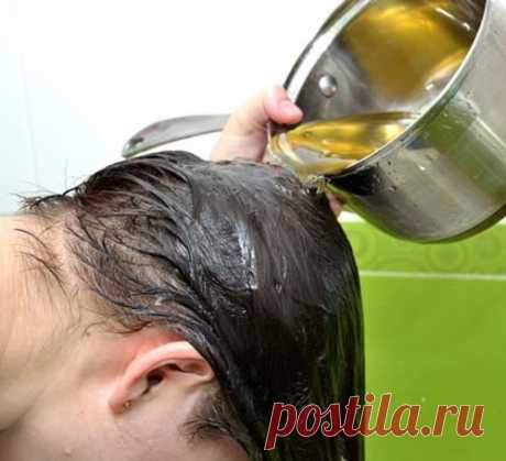 Это средство предотвращает выпадение волос  
ах касторового масла для здоровья, которое является одним из наиболее эффективных природных методов лечения, особенно в случае проблем с волосами и кожей.
Это масло является богатым источником белко…