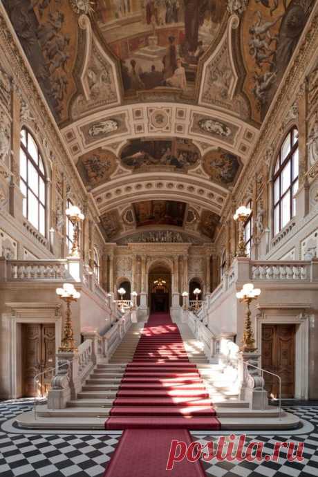 bluepueblo: Staircase, Hofburg Palace, Vienna, Austria…
The Beauty of Truth: Faith, Hope  |  Pinterest • Всемирный каталог идей