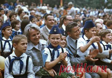 Жизнь в ГДР в 80-е годы: Как была устроена витрина социализма на Западе