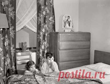 And bless Leo Durocher ... June 1942. "Brooklyn, New York. Red Hook housing development. Jimmy Caputo, 7 years old, and Annette, 4, at their nightly prayers." Acetate negative by Arthur Rothstein.