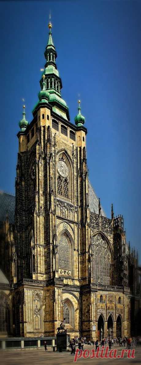 St. Vitus Cathedral, Prague, Czech Republic  
fivehundredpx от Robert Karo  |  Найдено на сайте plant-zombie-showtime.blogspot.com.