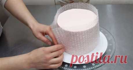 She Wraps A Cake In Bubble Wrap. What She Creates Is Absolutely Stunning! - 4 Amazing Things