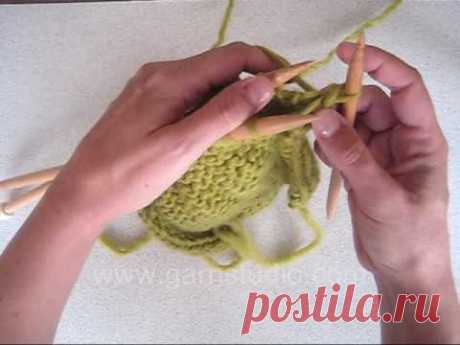 DROPS Knitting Tutorial: How to bind odd with 3-needle - YouTube