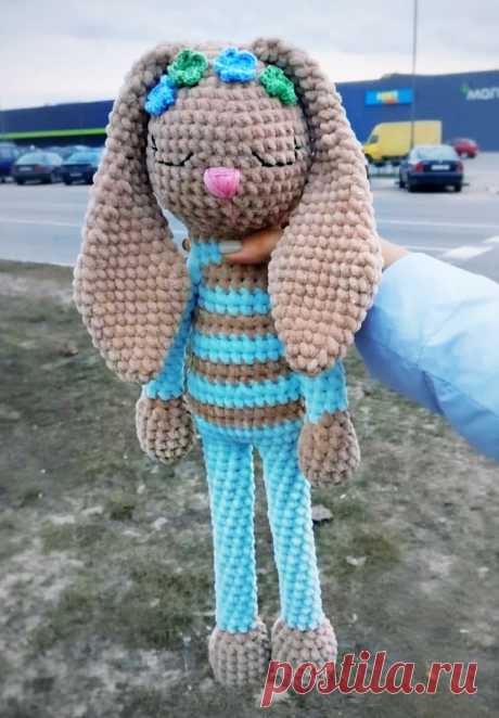 PDF Зайка. FREE amigurumi crochet pattern. Бесплатный мастер-класс, схема и описание для вязания амигуруми крючком. Вяжем игрушки своими руками! Зайка, кролик, заяц, зайчик, rabbit, hare, bunny, hase, lebre, lapin, coelhinho. #амигуруми #amigurumi #amigurumidoll #amigurumipattern #freepattern #freecrochetpatterns #crochetpattern #crochetdoll #crochettutorial #patternsforcrochet #вязание #вязаниекрючком #handmadedoll #рукоделие #ручнаяработа #pattern #tutorial #häkeln #amigurumis