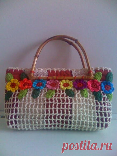 Bolsas com Crochet no Elo7 | Cafofo 100 % Manual (98DA9) Bolsas confeccionadas em tecido de tear manual, com aplicação de crochet e aro de bambu. 
Tamanho: Pequeno. 
Caso deseje algum modelo diferente dos expostos, contactar-nos por email. 
*Dimensões aproximadas.