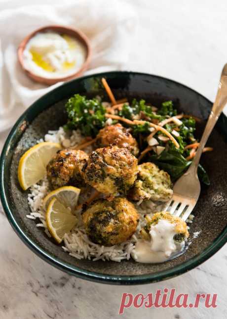 Baked Broccoli Cheese Balls | RecipeTin Eats These Baked Broccoli Cheese Balls are an outrageously delicious meat-free meal or fabulous bites to serve at a gathering. Served with a Lemon Yoghurt Sauce.