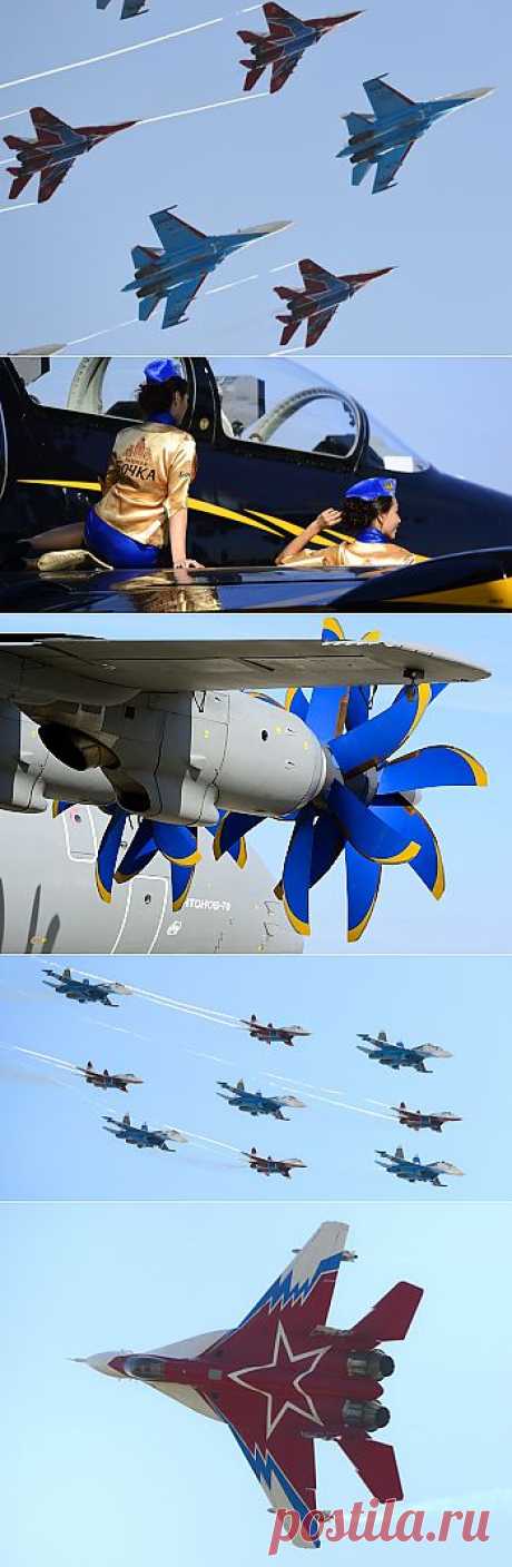Sky-Lens'Aviation'. Europe: Moscow airshow. Defying gravity