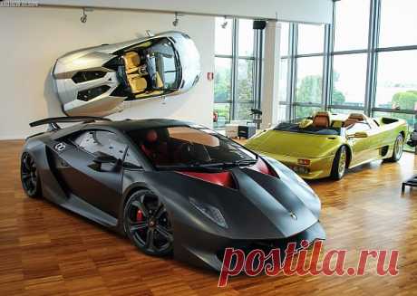 Lamborghini Sesto Elemento , Lamborghini Diablo Roadster Prototype, Lamborghini Aventador LP 700-4 Roadster.