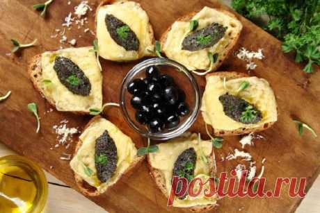 Сырные бутерброды с тапенадой из оливок – пошаговый рецепт с фото.