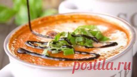 И снова солнечная Италия - 
Томатный суп с моцареллой - невозможно оторваться! 
Ингредиенты - оливковое масло, лук, чеснок, соль, перец, куриный бульон, помидоры, сливки, базилик, моцарелла, бальзамический уксус.