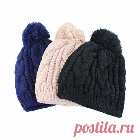 Женские шапочки в нескольких универсальных расцветках по цене 184 рубля. Доставка совершенно бесплатная!