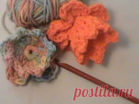 How to Crochet a &quot;Buttercup&quot; Flower