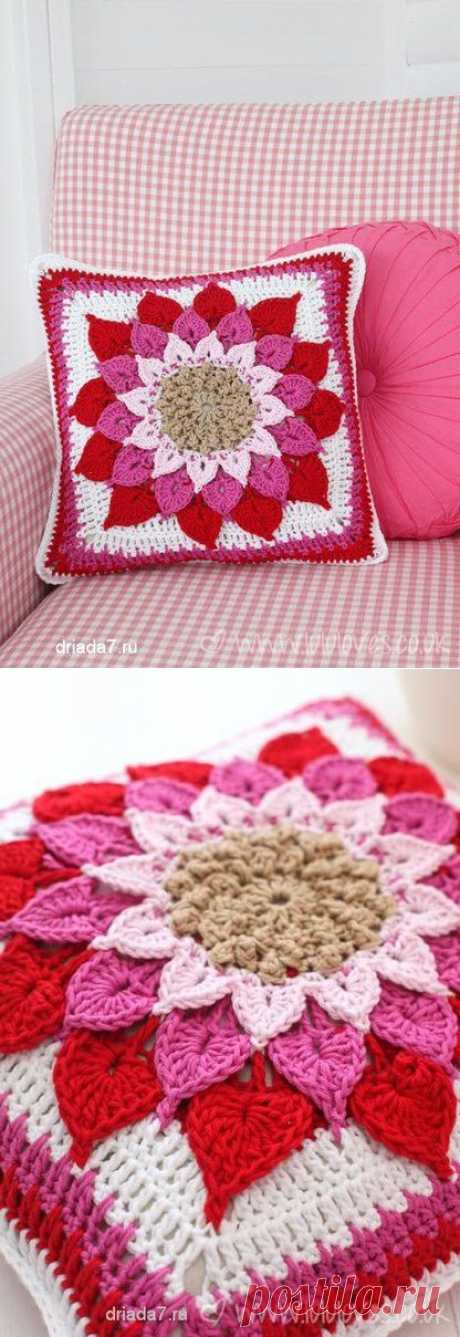 Подушка - цветок