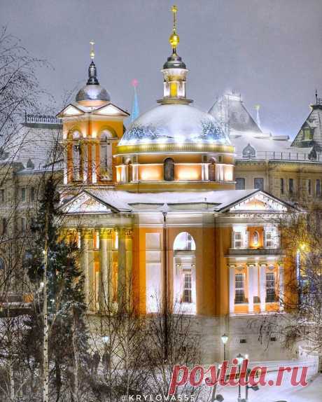 Храм Великомученицы Варвары. Москва. 📷 krylova555