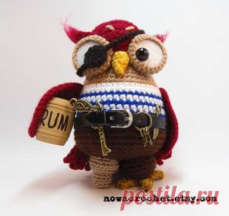 Попугай пират. Corsairette the pirate owl