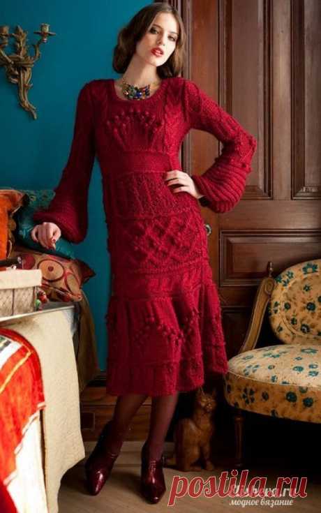 Красное эпатажное платье "Vogue". Вязаное спицами