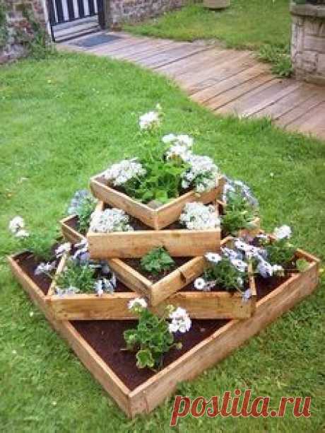 Wooden Planter | 19 Inspiring DIY Pallet Planter Ideas