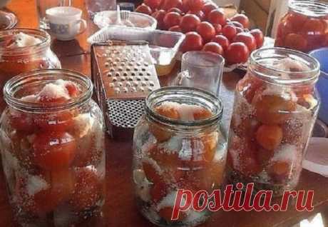 Делюсь обалденным рецептом засолки помидоров в литровые банки. Очень вкусно! | Naget.Ru